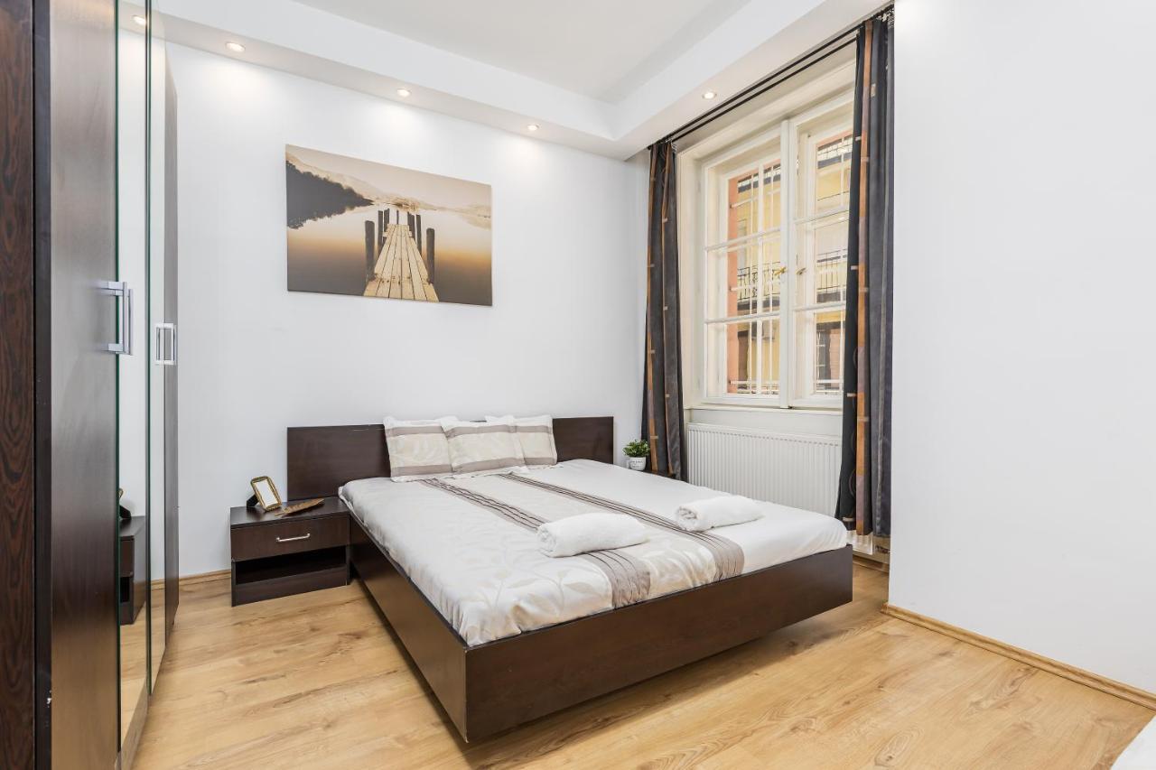 Real Apartments Kertesz Budapest Bagian luar foto