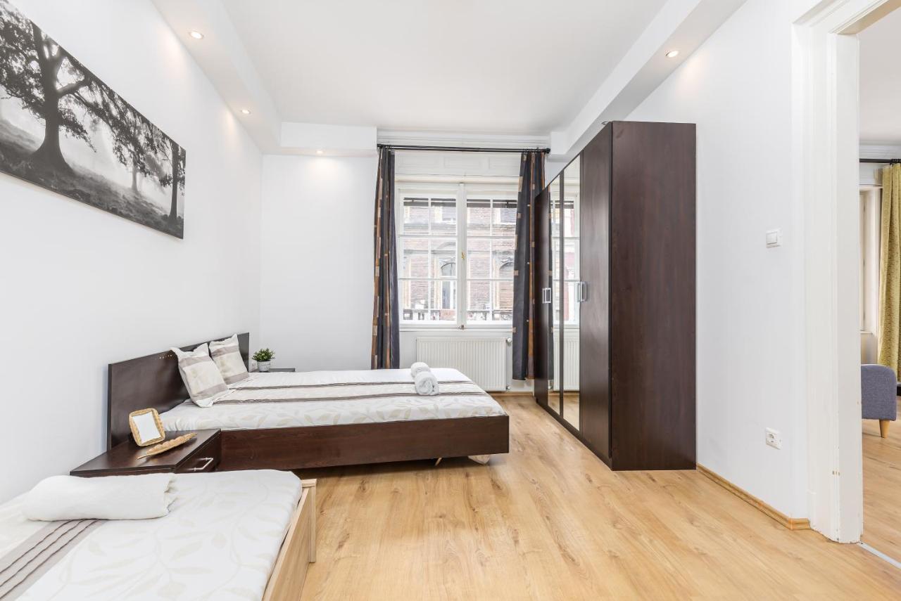 Real Apartments Kertesz Budapest Bagian luar foto