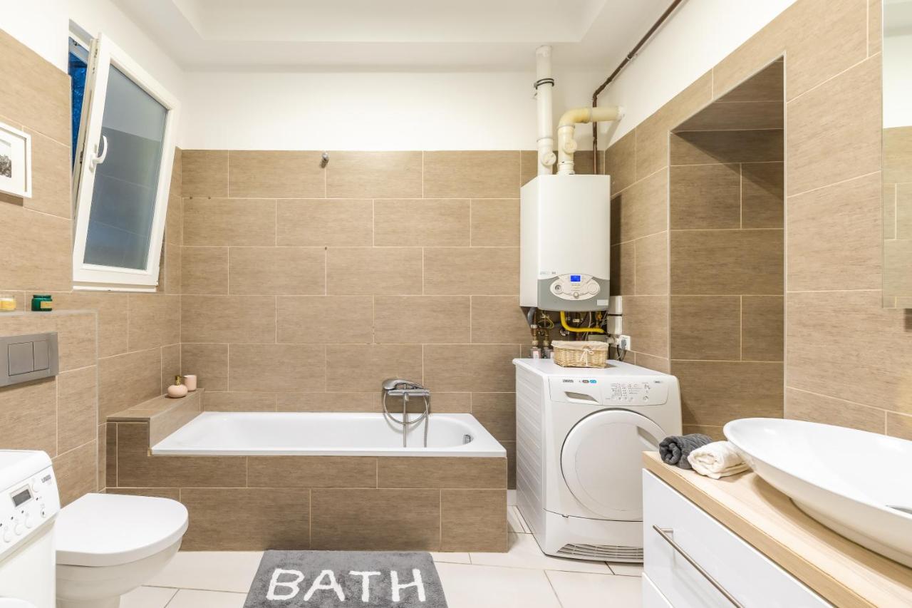 Real Apartments Kertesz Budapest Bagian luar foto
